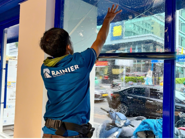 Rainier là đơn vị dán phim cách nhiệt nhà kính chuyên nghiệp